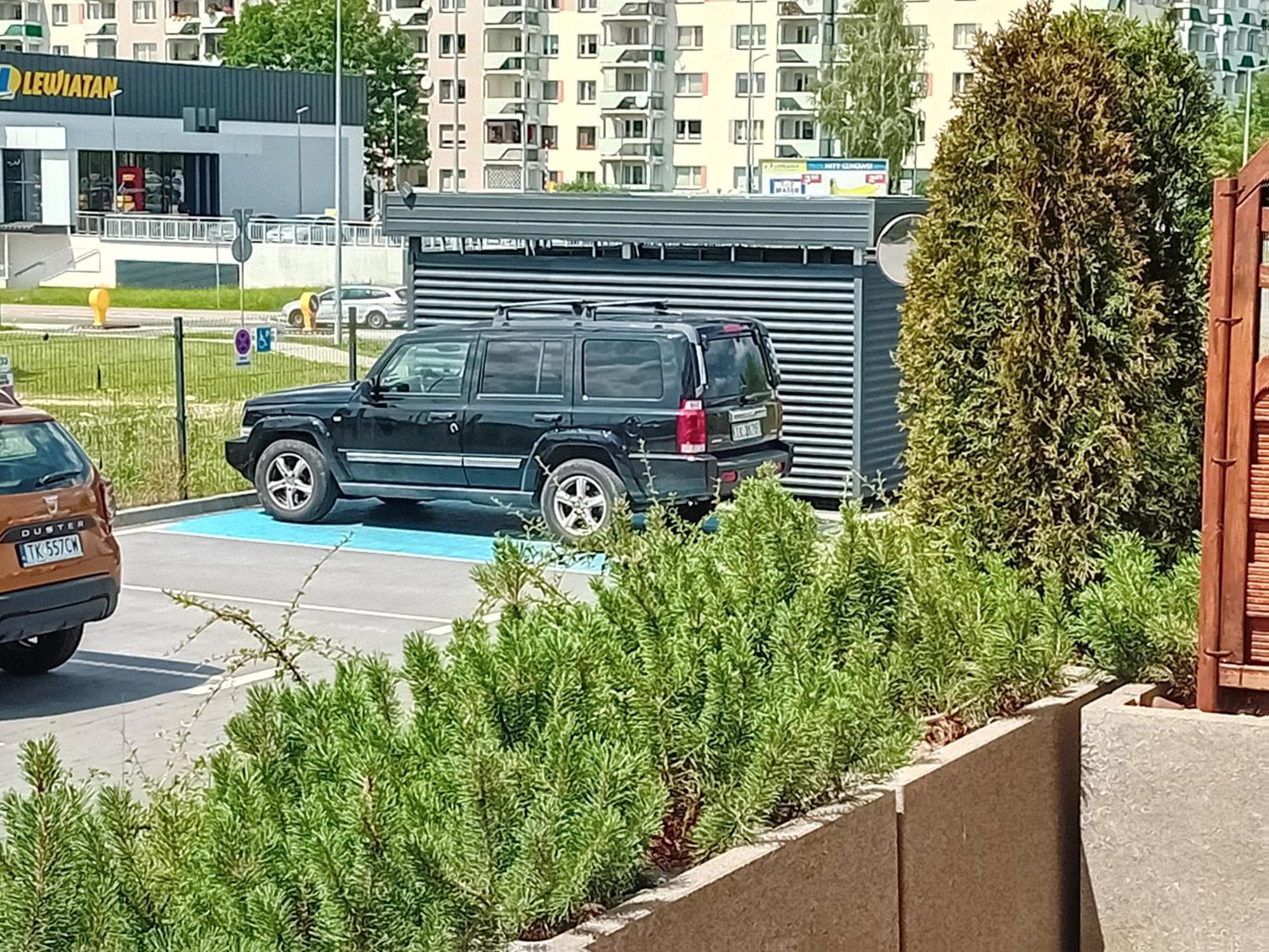 Apartament Rajski-Parking, Taras, Vat, Targi 2Km Kielce Esterno foto